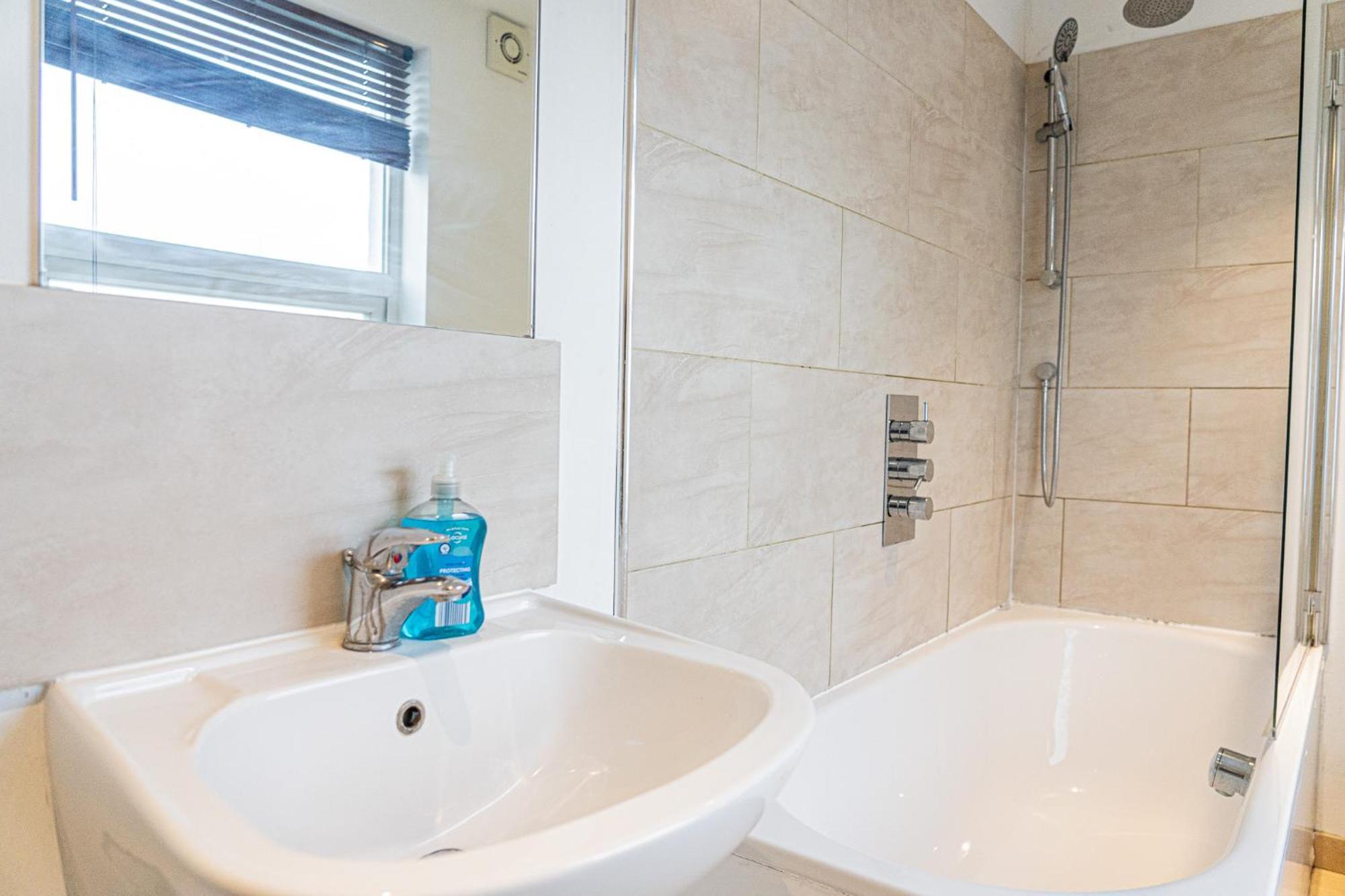 Hackney Central Houseshare Лондон Экстерьер фото